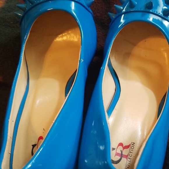 Sky Blue Spike Toe Chrome Stiletto Platform Pumps - Picture 8 of 8